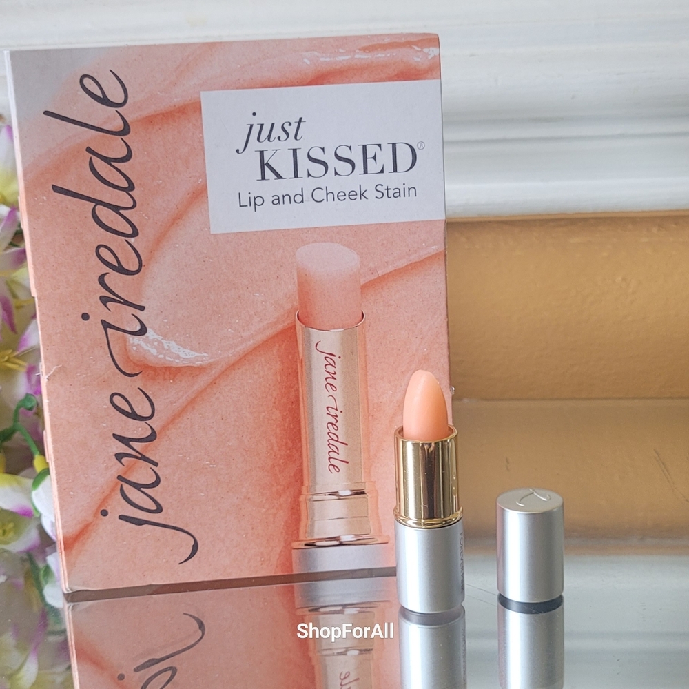 🌙 Jane Iredale Just Kissed Lip & Cheek Stain NEW - Picture 1 of 4